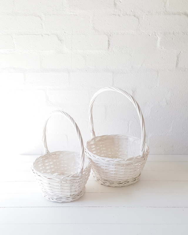 Confetti basket - White - <p style='text-align: center;'>R 15 <br>